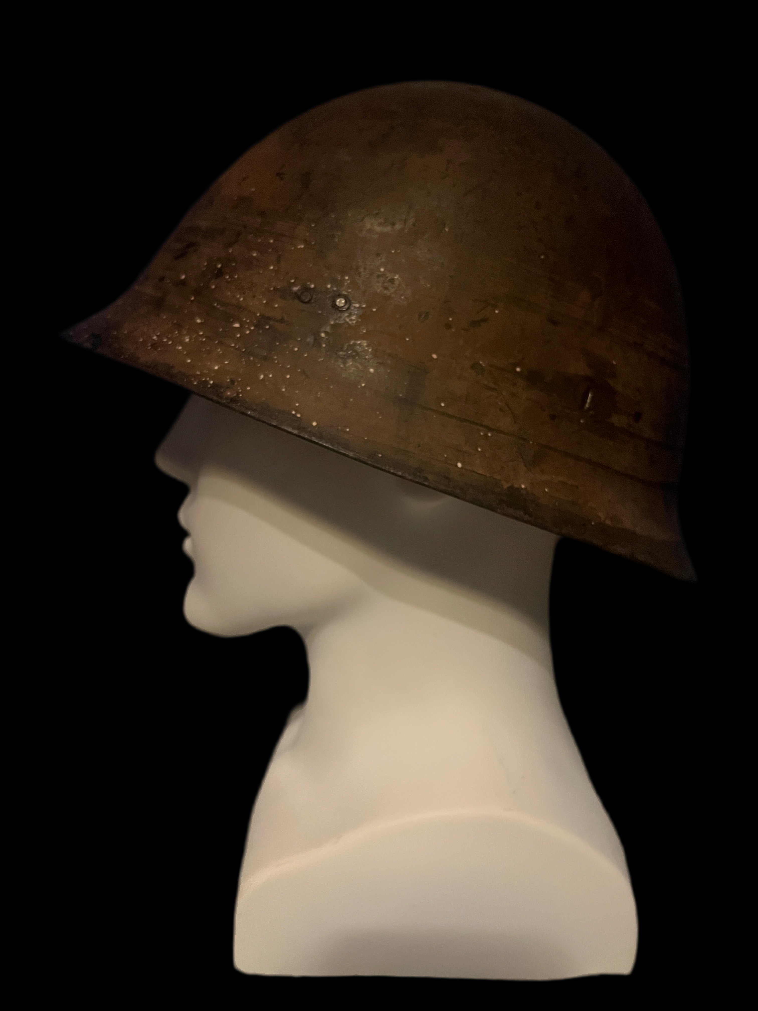 WWII ORIGINAL IJA Imperial Japanese Type 90 Helmet W/ Imperial Star