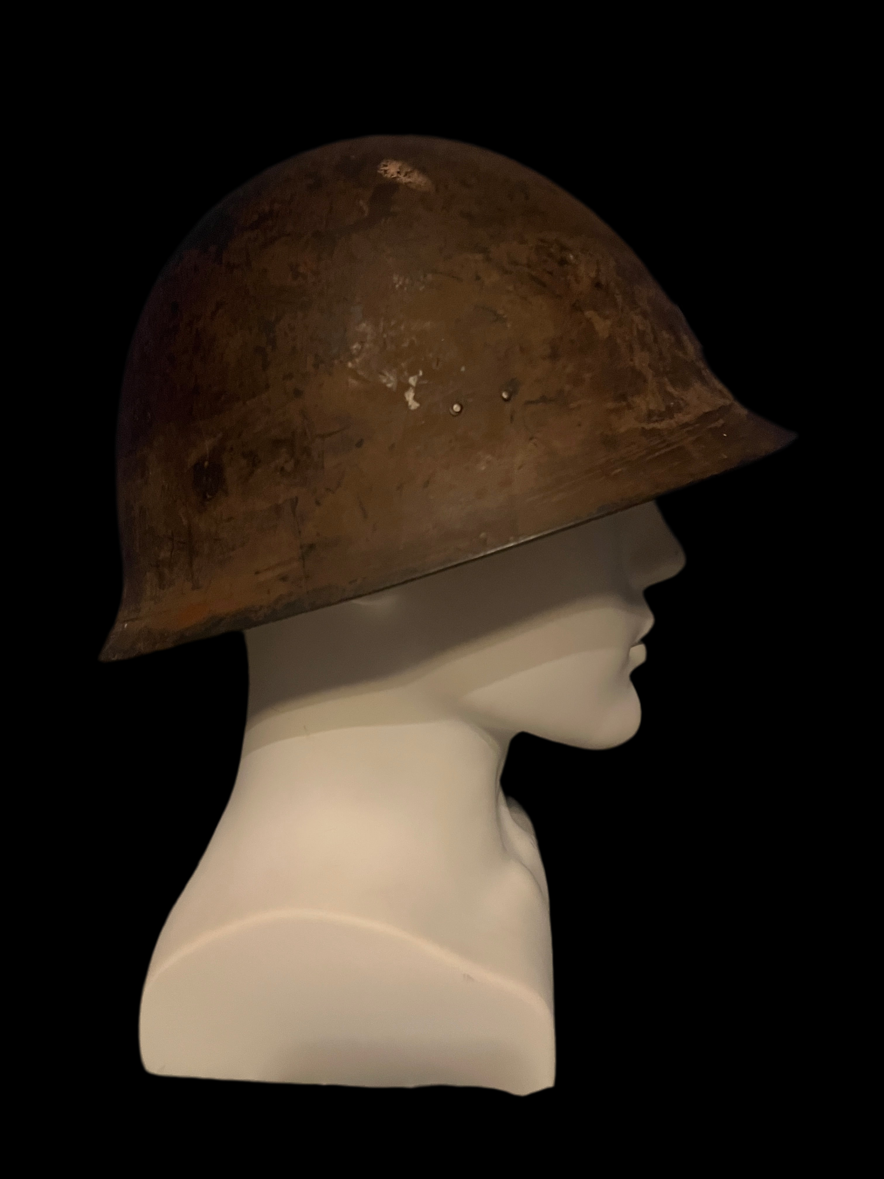 WWII ORIGINAL IJA Imperial Japanese Type 90 Helmet W/ Imperial Star